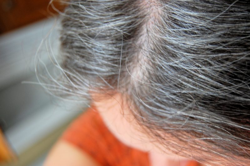 Толкување на сонот за сива коса за мажена жена