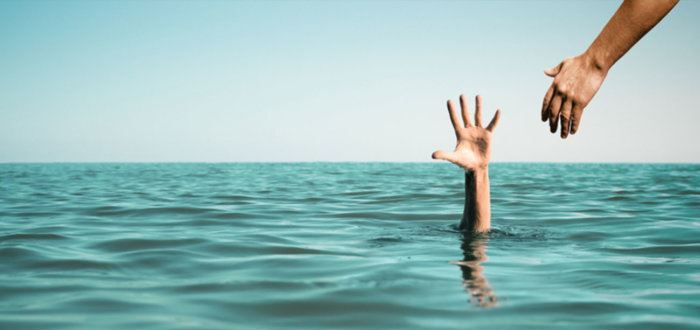 Hva er indikert ved å se drukning i havet i en drøm - et egyptisk nettsted