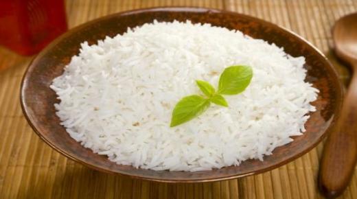 פירוש לראות אכילת אורז בחלום לנשים רווקות מאת אבן סירין