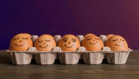 इब्न सिरिन द्वारा सपने में अंडे खरीदने की दृष्टि की व्याख्या, महान न्यायविद, नगरपालिका के अंडे खरीदने के सपने की व्याख्या, मुर्गी के अंडे खरीदने के सपने की व्याख्या और सपने में लाल अंडे खरीदने की व्याख्या