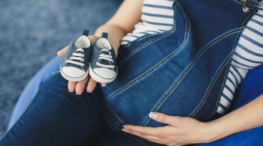इब्न सिरिन की कुंवारी बेटी के लिए गर्भावस्था के सपने की व्याख्या के बारे में जानें