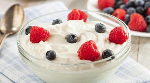 Den beste måten å følge yoghurtdietten og sammenligne yoghurttypene
