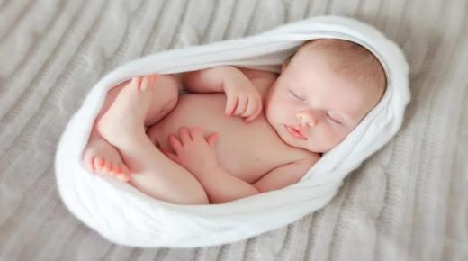 अकेली महिला के लिए सपने में नर शिशु देखने का क्या अर्थ है?