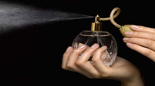 Är sprutning av parfym i en dröm goda nyheter?