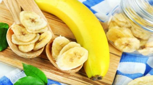 Saznajte više o tumačenju jedenja banana u snu od Ibn Sirina