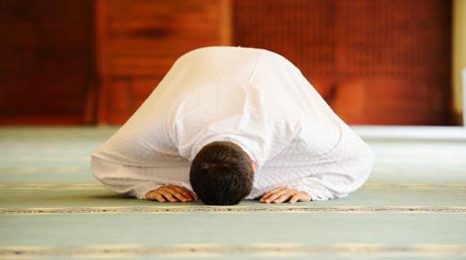 Ibn Sirini tõlgendused, et näha unes surnute palvet