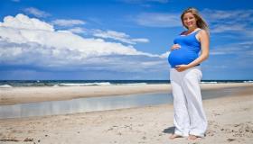 इब्न सिरिन द्वारा एक सपने में एक गर्भवती महिला के लिए समुद्र के बारे में एक सपने की व्याख्या