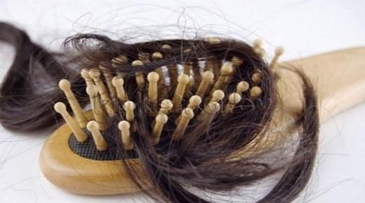 इब्न सिरिन के लिए बहुतायत में बालों के झड़ने के सपने की व्याख्या क्या है?