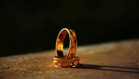 इब्न सिरिन की सोने की अंगूठी के सपने की व्याख्या क्या है?