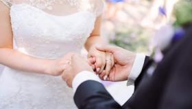 根據伊本·西林的說法，丈夫夢見妻子結婚的解釋是什麼？