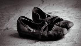 Видети нове ципеле у сну од Ибн Сирина