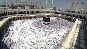 ການຕີຄວາມເຫັນຂອງ Kaaba ໃນຄວາມຝັນສໍາລັບແມ່ຍິງໂສດໂດຍ Al-Nabulsi ແລະ Ibn Shaheen