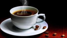 Ibn Sirin 对梦见一杯咖啡的解读