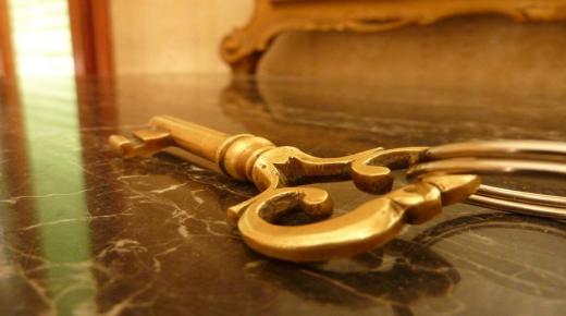 Tolkning av en dröm om nycklarna för en gift kvinna av Ibn Sirin och Ibn Shaheen
