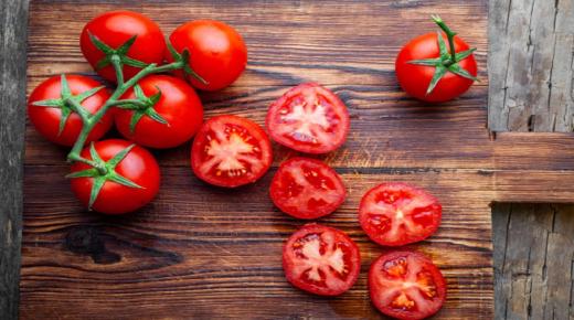 Õppige Ibn Sirini tõlgendust tomatite unenäos nägemisest