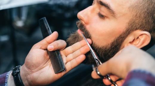 Дознајте за толкувањето на сонот за бричење мустаќи во сон според Ибн Сирин