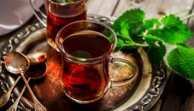 Сазнајте више о тумачењу сна о празном чајнику према Ибн Сирину
