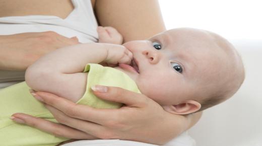 تفسير الرضاعة في المنام لابن سيرين وكبار الفقهاء