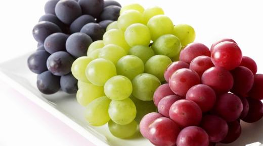 ສິ່ງ​ທີ່​ທ່ານ​ບໍ່​ຮູ້​ກ່ຽວ​ກັບ​ການ​ຕີ​ຄວາມ​ຝັນ​ກ່ຽວ​ກັບ​ການ grapes ໃນ​ຄວາມ​ຝັນ​, ການ​ຕີ​ຄວາມ​ຝັນ​ກ່ຽວ​ກັບ​ການ grapes ສີ​ແດງ​, ແລະ​ການ​ຕີ​ຄວາມ​ຝັນ​ກ່ຽວ​ກັບ​ການ​ກິນ​ອາ​ຫານ grapes