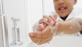 المعلومات الكاملة لتفسير حلم غسل اليدين في المنام