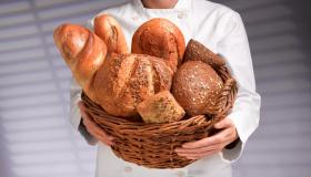 Mikä on unelma, jossa kuolleet antavat leipää eläville Ibn Sirinin mukaan?