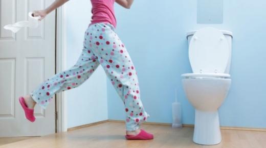 Какво је тумачење сна о уласку у купатило за неудате жене?