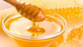 هل علاج السرطان يتم بالعسل وحبة البركة؟