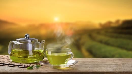 ما هي ابرز فوائد الشاي الأخضر للشعر؟