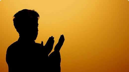Bønnen om å faste og bryte fasten, bønn fra den fastende som nevnt i Sunnah, kraften til bønn fra den fastende, og bønn om å bryte fasten etter faste