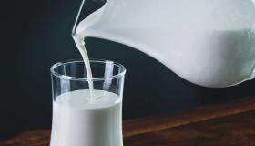 ما تفسير إعطاء الحليب في المنام لابن سيرين؟