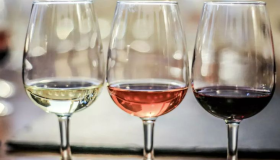 أهم 50 تفسير لشرب الخمر في المنام لابن سيرين