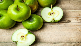 أهم وأدق 60 تفسير لحلم التفاح الأخضر في المنام 
