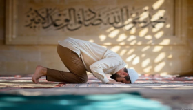 Kuidas tõlgendab Ibn Sirini unenägu pesemise ja palvetamise unenäos?