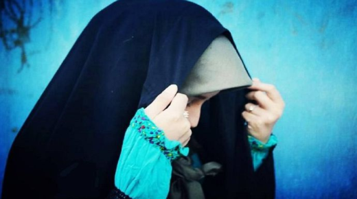 हिजाब पर एक स्कूल रेडियो प्रसारण पूर्ण, अद्भुत, महिलाओं के लिए हिजाब पर एक स्कूल रेडियो, और प्राथमिक स्तर के लिए हिजाब पर एक रेडियो
