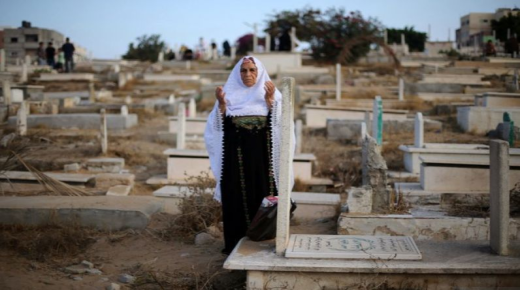 एकल महिलाओं के लिए कब्रिस्तान के सपने की व्याख्या में इब्न सिरिन की सबसे महत्वपूर्ण व्याख्या