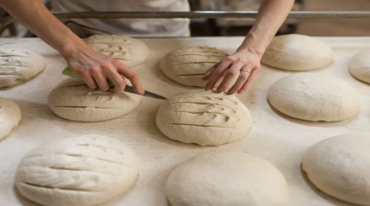 ຕົວຊີ້ວັດທີ່ຖືກຕ້ອງຂອງ Ibn Sirin ໃນການຕີຄວາມຫມາຍຂອງ kneading dough ໃນຄວາມຝັນສໍາລັບແມ່ຍິງທີ່ແຕ່ງງານ