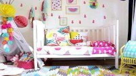 Bilder på barns sovrum i de senaste formerna och olika färger 2024