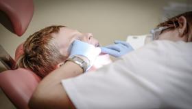 Vad är drömtolkningen av tandläkaren?