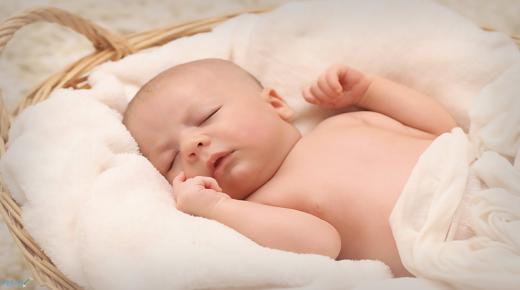 تفسير حلم الولد للحامل وتفسير حلم ولادة ولد للحامل وارضاعة